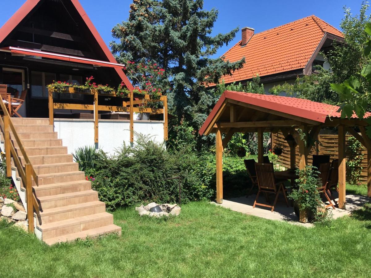 Wooden Apartman Prémium Jacuzzival Alsóörs Exterior foto