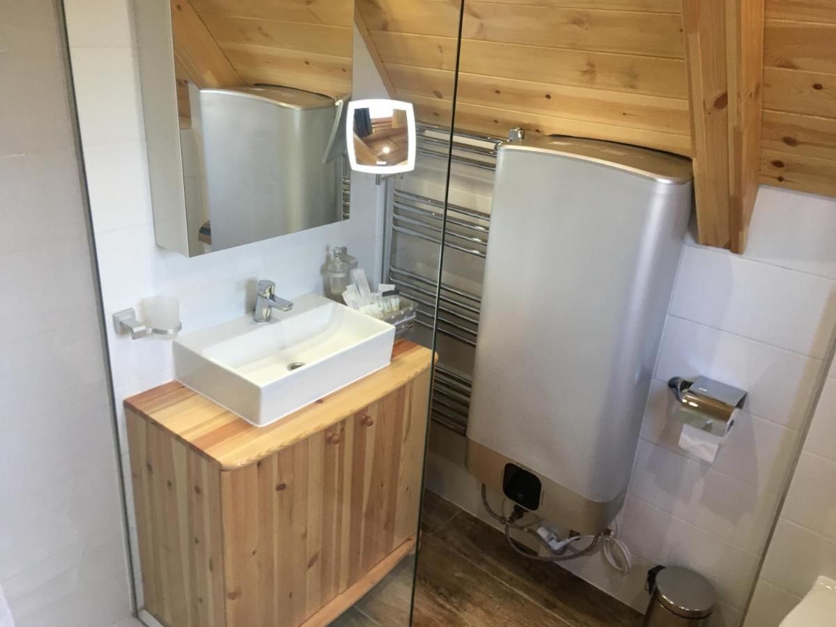 Wooden Apartman Prémium Jacuzzival Alsóörs Exterior foto