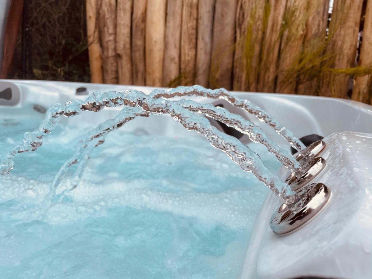 Wooden Apartman Prémium Jacuzzival Alsóörs Exterior foto